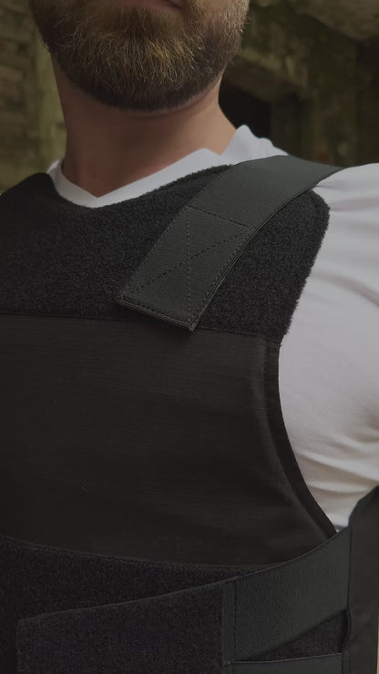 Kuulikindel varjatult kantav vest – must